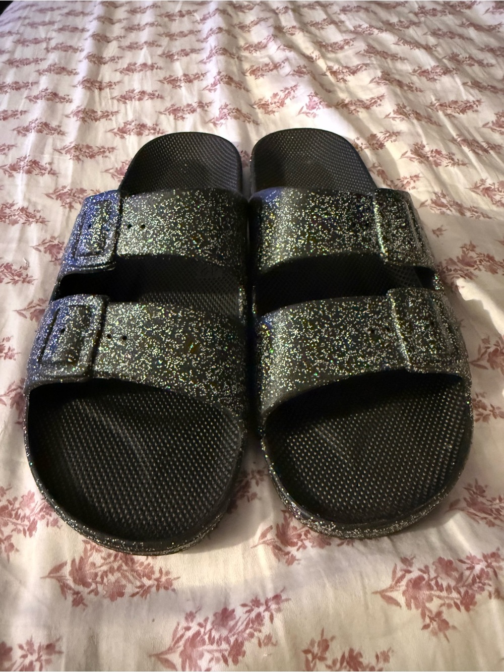 Freedom Moses Black Glitter Slide Sandals